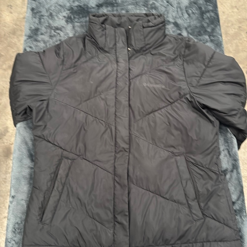 Womens Columbia Puffy Jacket size M